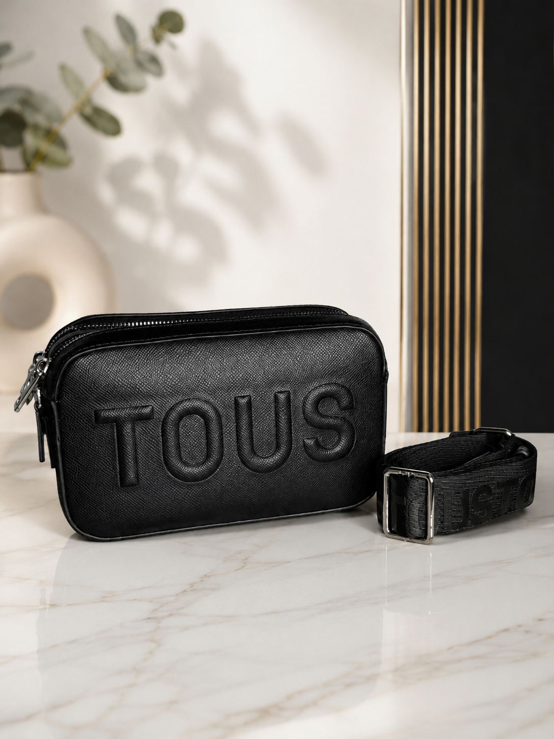 Crossbody handbag