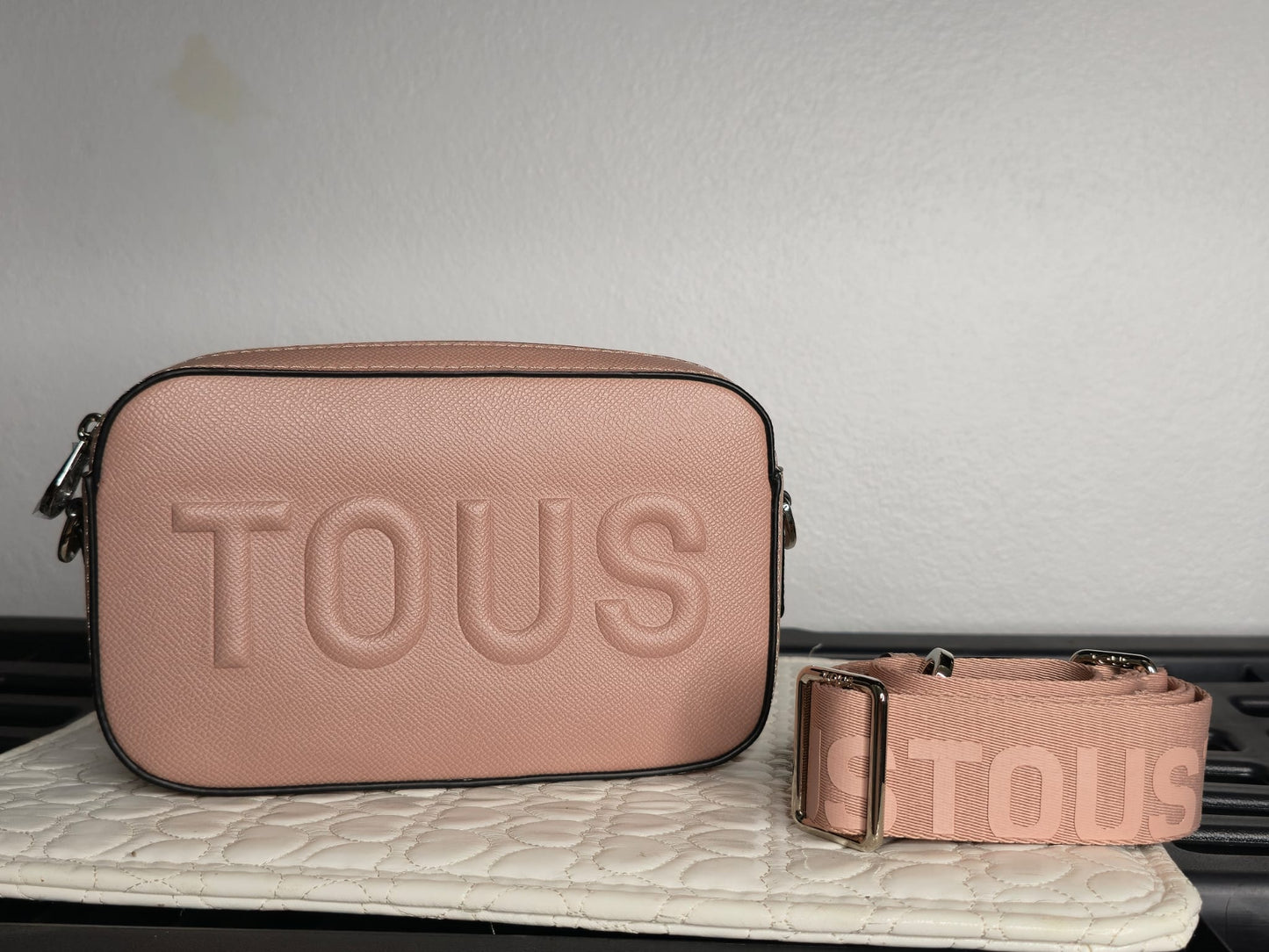 Crossbody handbag